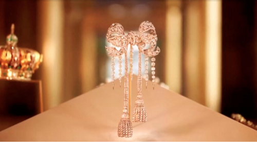 Луврын музей эргэн нээгджээ